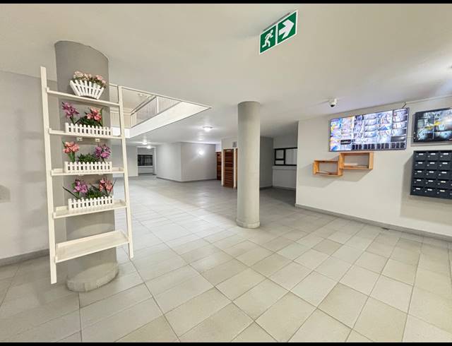 2 BEDROOM APARTMENT FOR SALE IN UMHLANGA RIDGE